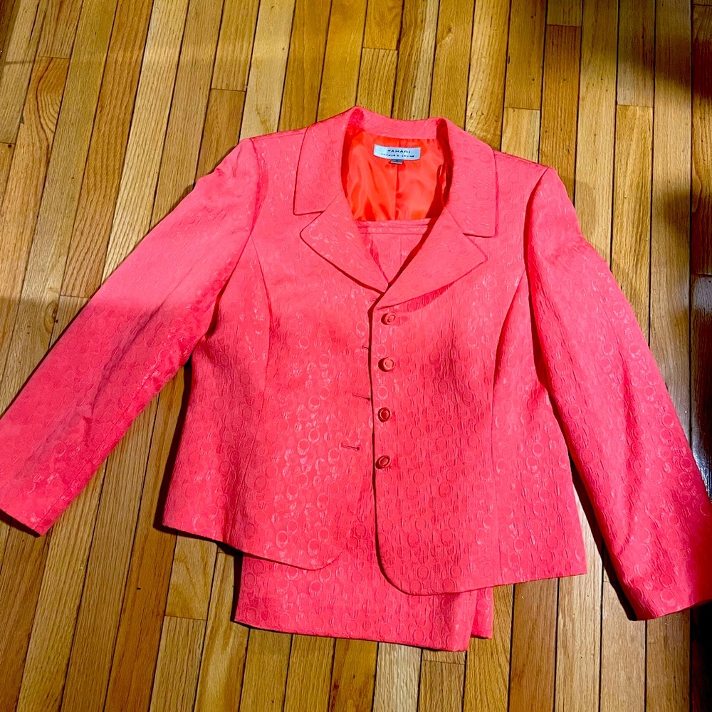 TAHARI ARTHUR S. LEVINE size 18